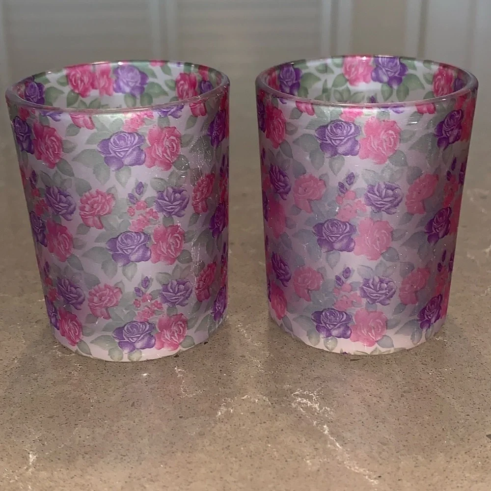NWOT 2 Floral Glass Votive Candle Holders and Yankee Candle Wild Pansies Candles